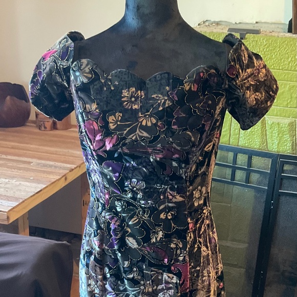 Vintage Velvet Brocade 80’s Off Shoulder Dress by Steppin’ Out  - size Small - Picture 1 of 4